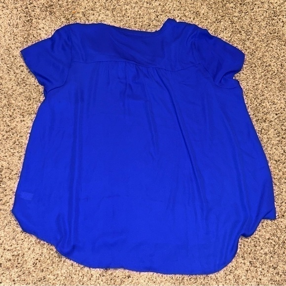 Torrid women’s plus size v neck tee shirt - Picture 2 of 6